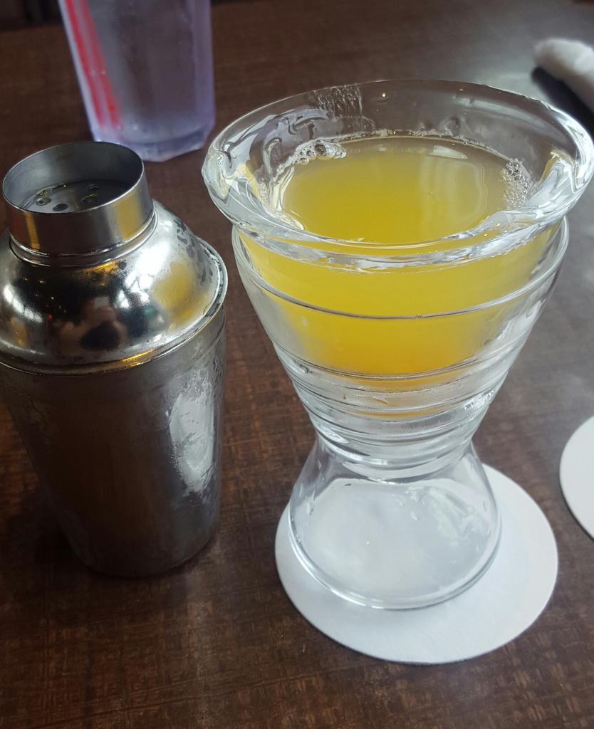 UBERTWLV's tweet photo. LOVIN my mango #hoptini #iceglass # icy drinks http://t.co/vvlJ0sirOd