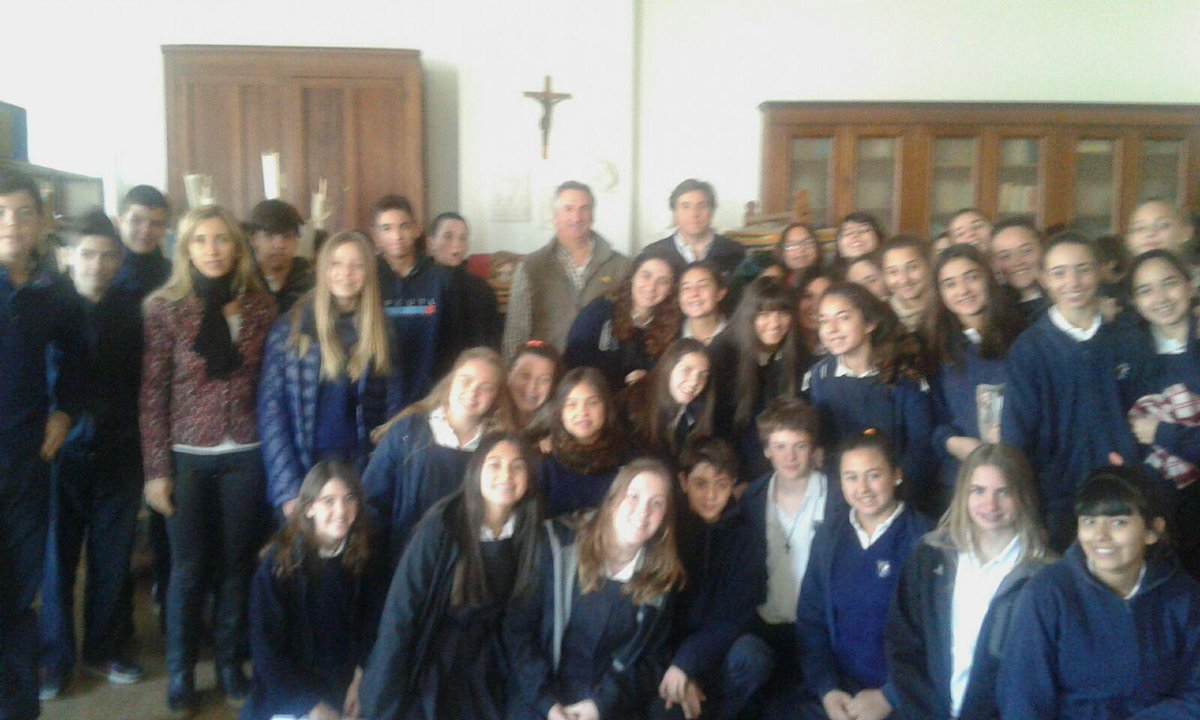 PecoAz's tweet photo. #Aula C.I.C. 2do año #Azul ·@NodosAzul @AzulTandilSD  #Comunicando #Campo @aapresid @movimiento_crea http://t.co/BdthcOj6aK