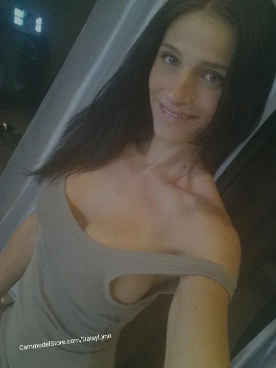Ready to relax and have fun tonight, stop by and say hi while I'm online ☺ http://t.co/pNPqfvhGuT http://t.co/AgaftHVjIz