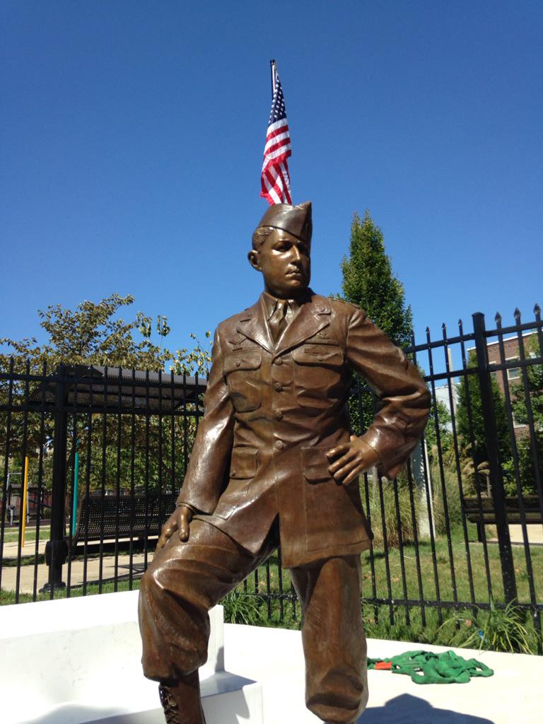 JosephBrooksPA's tweet photo. The #BabeHeffron statue in @PennsportCNNCT #Philly was an amazing project 2 play a small part in #BandofBrothers http://t.co/IXHccpsCWg