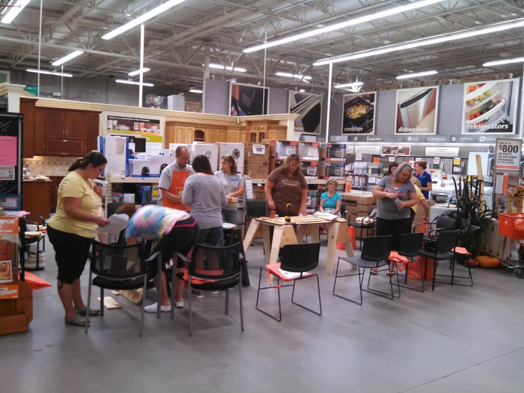 Andrea Taylor tweet media