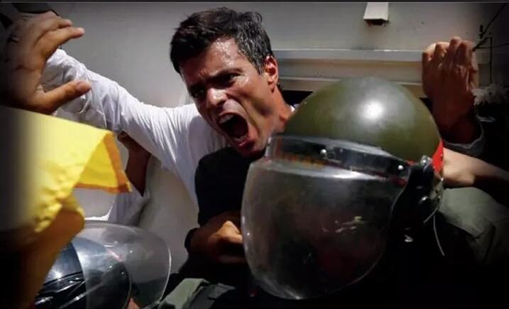 JohnTown_'s tweet image. ¿Se indignaron por sentencia a @leopoldolopez ? recibamos a @NicolasMaduro como se merece el lunes en Quito