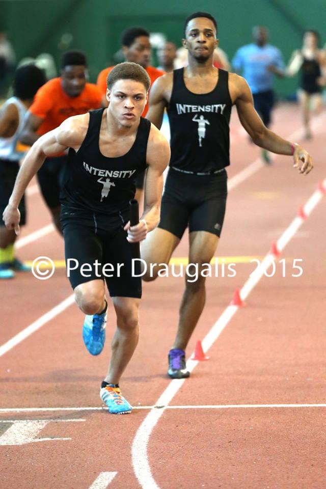 IntensityTrack's tweet photo. #tbt Indoor States Sprint Medley #lessthanasecond http://t.co/WZ5ud3tg2O