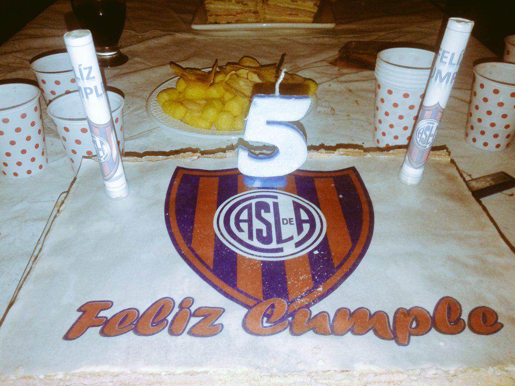 Chechuliinda15's tweet photo. Felices 5 añitos bbito http://t.co/K1t6CxzHG4