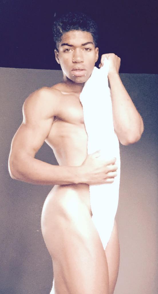 AndraeModel95 tweet picture