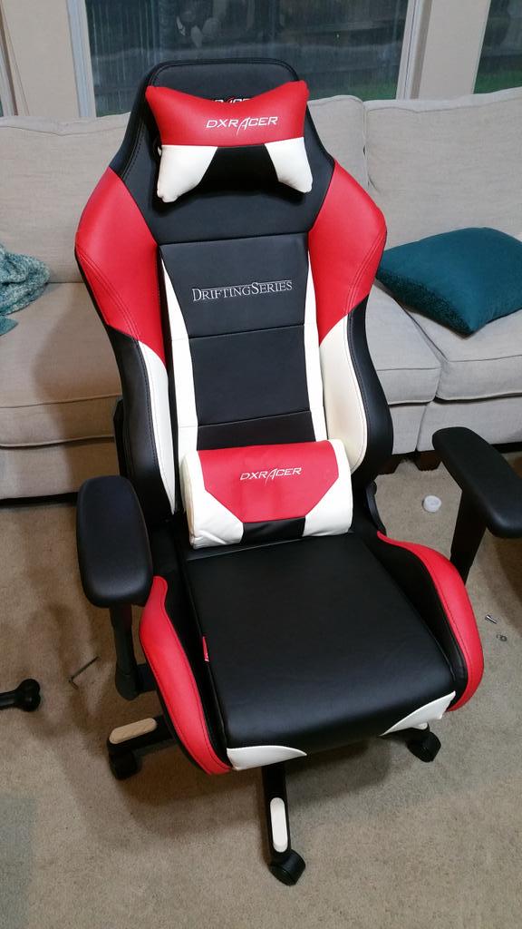 ScheyGuy's tweet photo. I got my new #dxracer #driftseries from @DXRacer today!! http://t.co/7Nv8lzU4jI