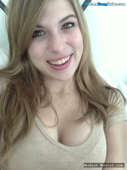 StunningTeens's tweet photo. http://t.co/jstscV8Qtl #stunning #teen #beauty #amateur #girlfriend #sexy #hot #barely #legal http://t.co/FXe5dLbEQG