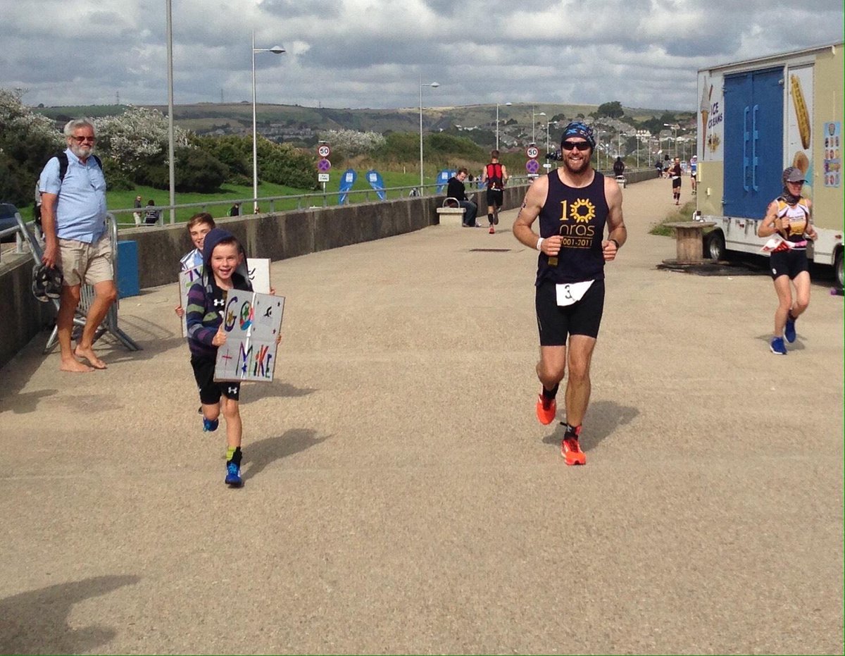 triweymouth's tweet photo. @mikesuts we're loving your support team - Jude and Josh!  Great banner work! #challengeuktri http://t.co/6UIOlYtiEm