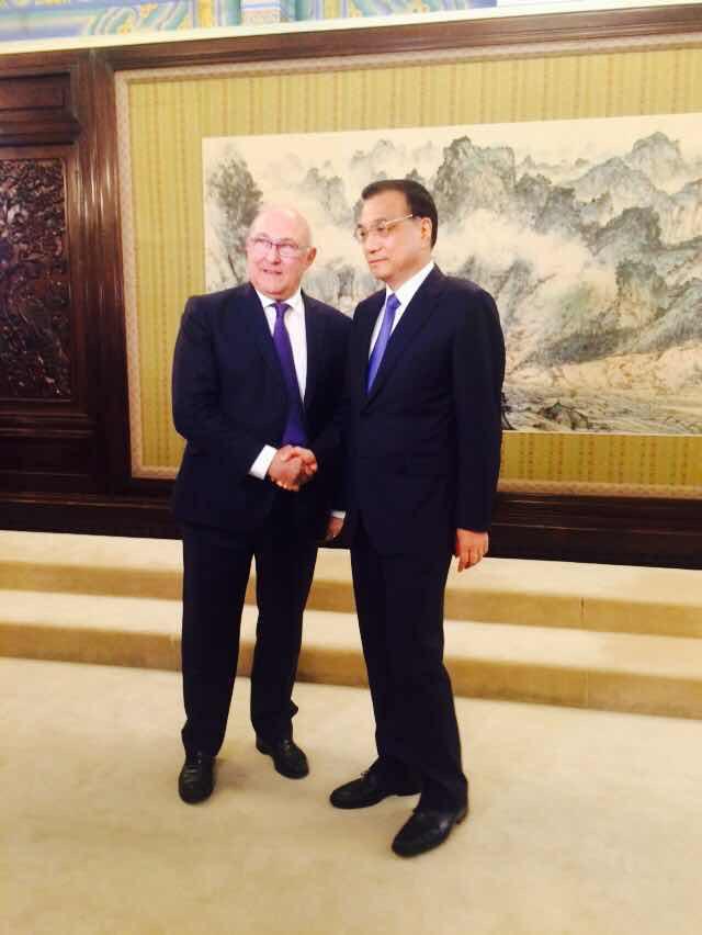 财政部长萨班在中南海与李克强总理举行会谈。