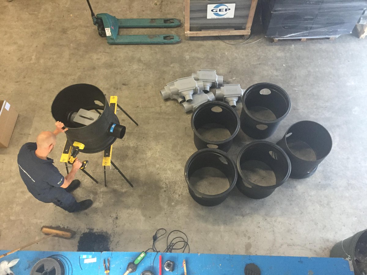 GEPrainwater's tweet photo. Today production serie Varitank #Rainwater #filters for #rainwaterharvesting, #catchrain see http://t.co/irxyUSHVKJ http://t.co/ITusL4bJQM