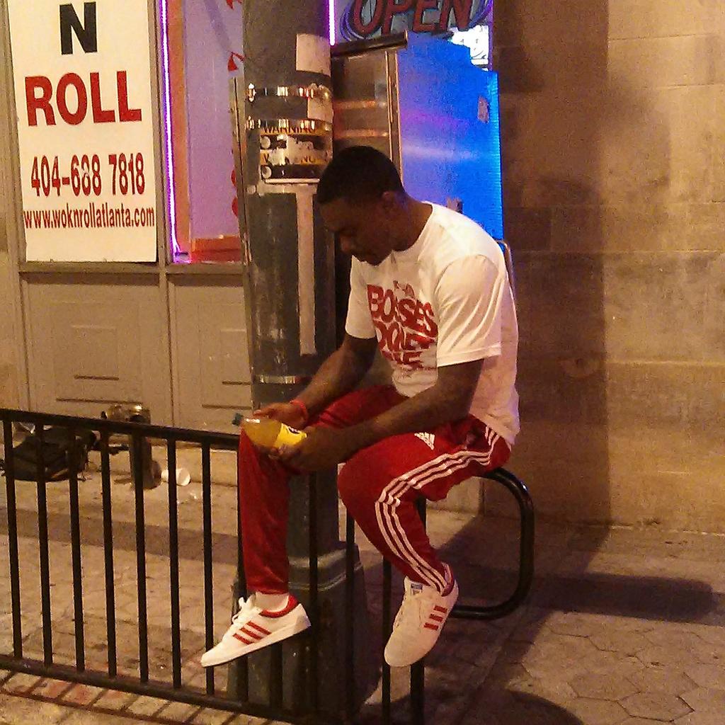 Pinkcity_Prime's tweet photo. Boolin it how I be boolin...#BGCMB http://t.co/AHJFCHG9VJ
