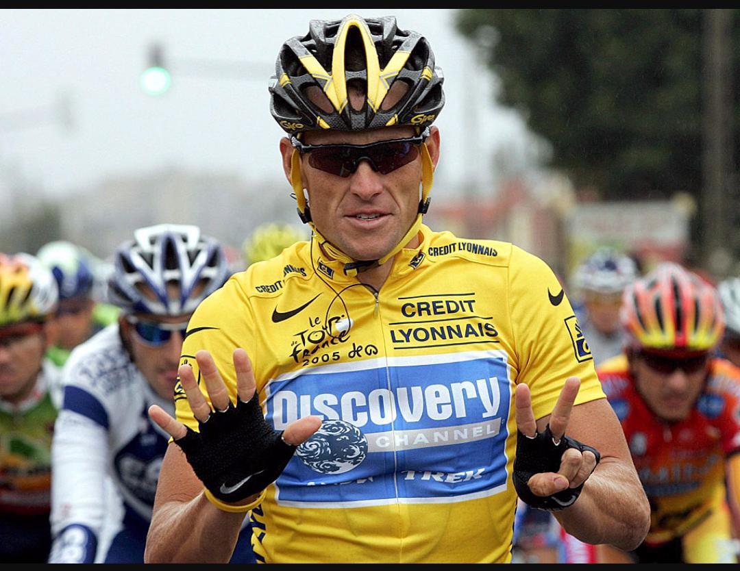 Il 18 Settembre 1971 nasce Lance Armstrong ciclista americano  Happy Birthday 