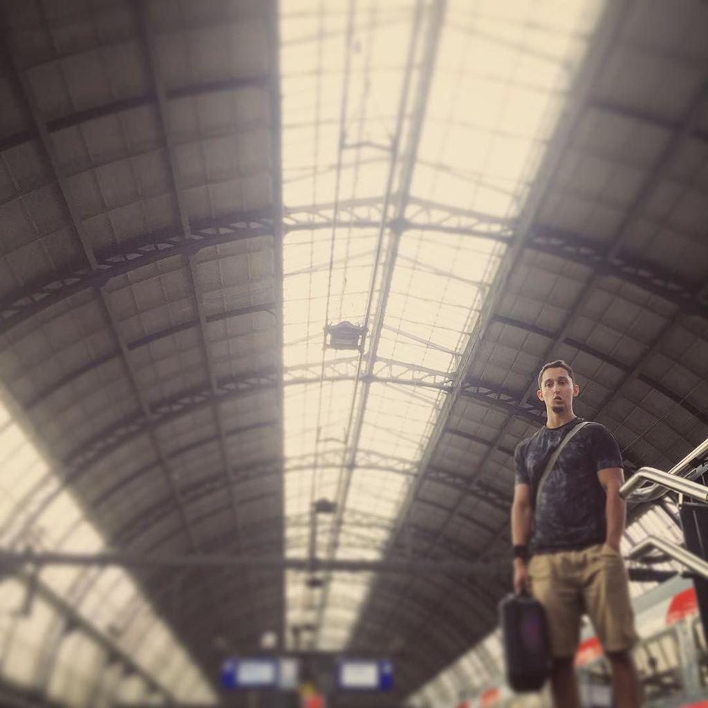 BeyondTheLens's tweet image. #thunderbuddy #ImAlwaysLostWithoutHim