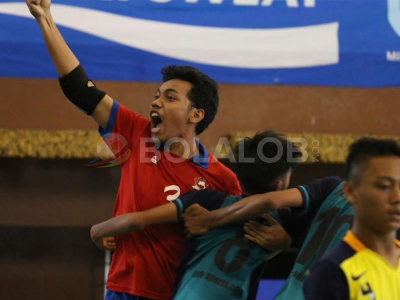 FT #PSFC2015 #PSFCJakarta SMAN 36 Jakarta 1-0 SMAN 8 Bekasi <a href="/PocariFutsalID/">hiyo</a>