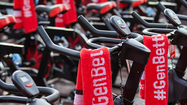 medibank's tweet photo. Register for FREE spin classes in #Sydney tomorrow - get a pedal on! http://t.co/v9wwpmGs8V #OrangeBlossomFestival http://t.co/8MZH0Guzk5