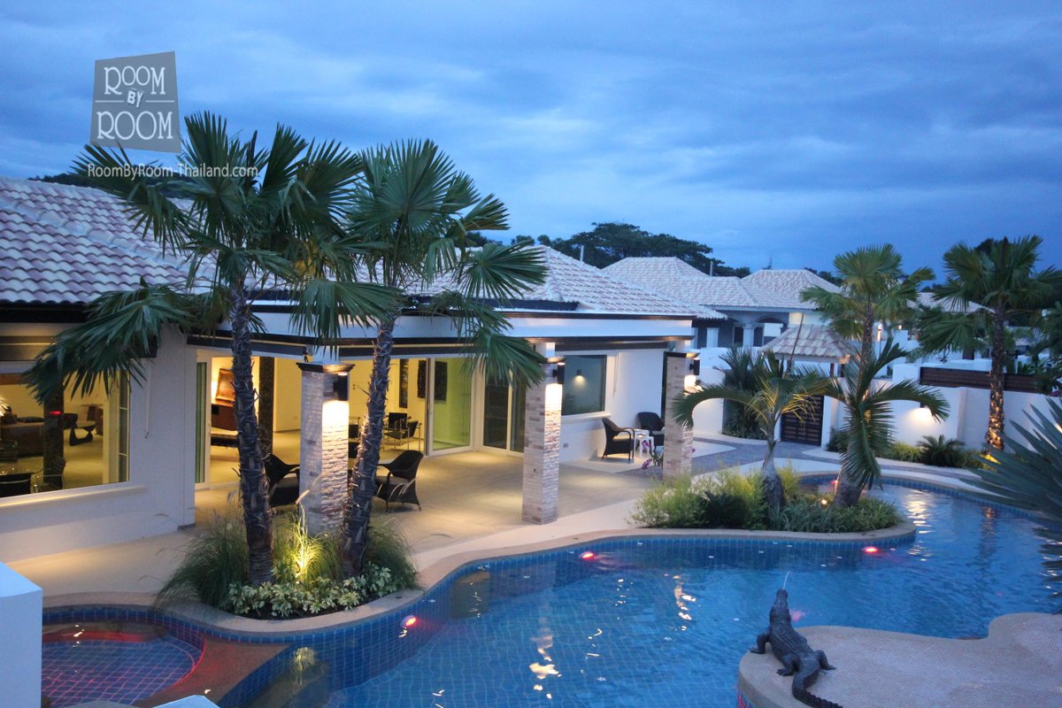 RoomByRooom's tweet photo. Stylish Modern Villas for sale in Hua Hin
Starting at only 3.99m ฿
087-168-7700
http://t.co/C7OMgkp4sd http://t.co/YW8ATKeSS2