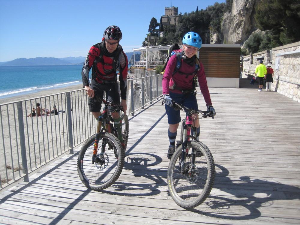 Che programmi avete per oggi?
il nostro consiglio: una pedalata sulla sul lungo #mare .
on.fb.me/1FMzHVD #bici