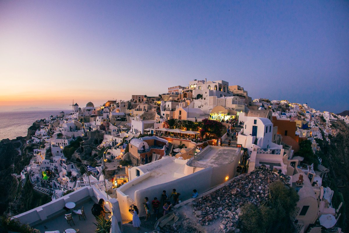 TopdeckTravel's tweet image. Throwing an apple at someone in Ancient Greece was basically a proposal of marriage. Photo | Polkadotpassport