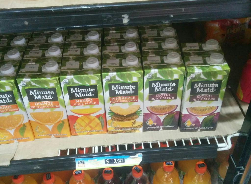 zenzele's tweet photo. This minute maid is $1.62 in #Bulawayo and $3.50 in Gweru.@BuyZim http://t.co/VE2GITWIVu