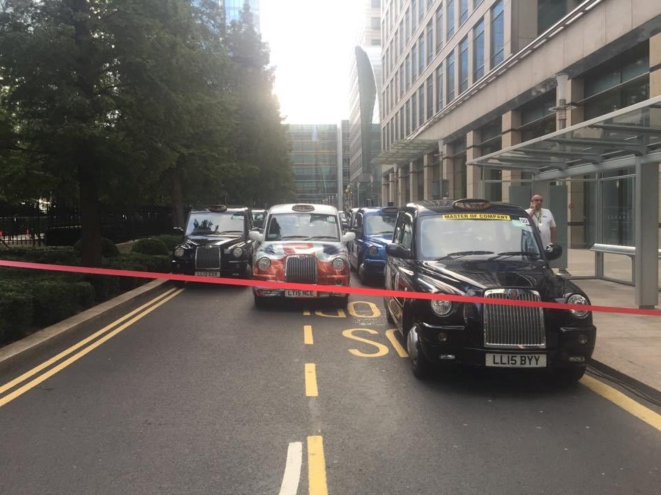 Pic of the day, brilliant London Cabbies leaving at 8.30 taking sick &amp; terminally ill Children to Disneyland Paris