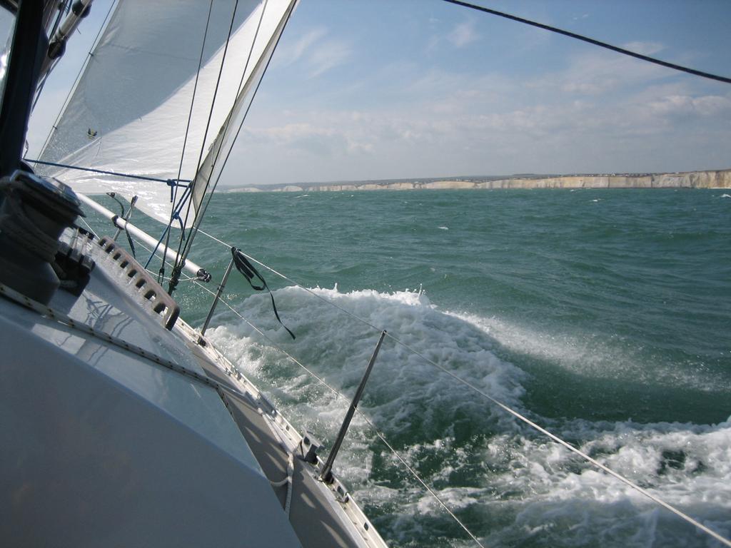 TomSiep's tweet photo. Good memories of past summer ☺ #sailing #zeilen  txs to the yachtbuilder! @winneryachts http://t.co/rmaXNtFn6B