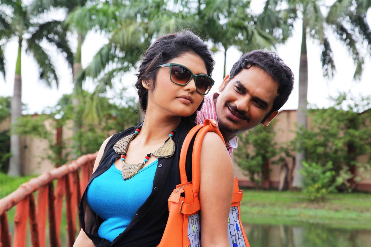 TollyDuniya's tweet photo. World TV Premiere #Bitnoon This Sunday 8:30 PM Onwards only on @ColorsBangla 
@sayani06 @jalanfilms @SudeshnaJhumu http://t.co/DN3PR03dEc