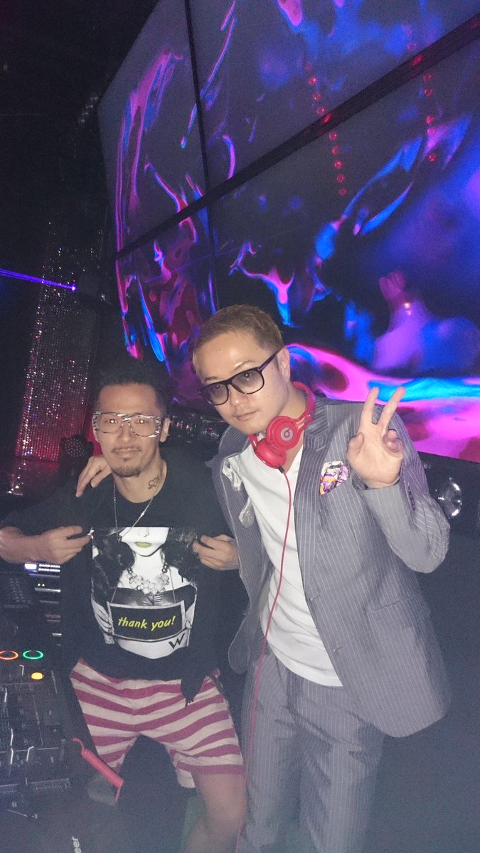 تويتر W 名古屋 クラブ ダブリュー على تويتر Wgc開催 本日ボーダー チェック柄のファッションツールを身に付けてお越し頂いた女性は1000円 2drink でご入場頂けます W 052 Http T Co Ow5dqesm2z