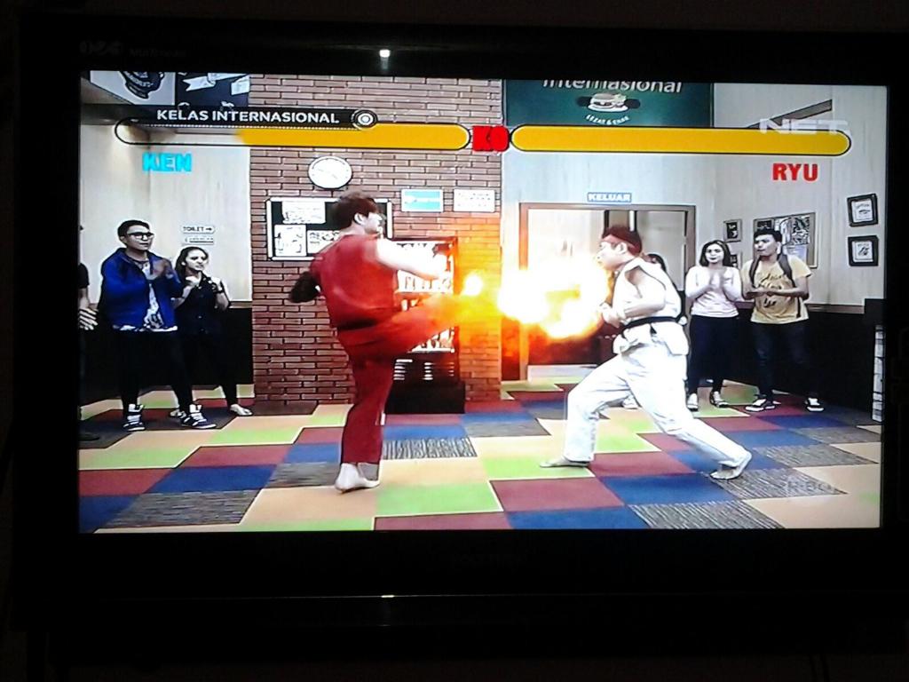L3_CARE's tweet photo. @LeeJH_2107 berantem dengan kotaro, Abas membayangkan game yg abas mainkan ๐๐@Kelas_NET #KelasStreetFighter_NET http://t.co/0xr1qRY8JK