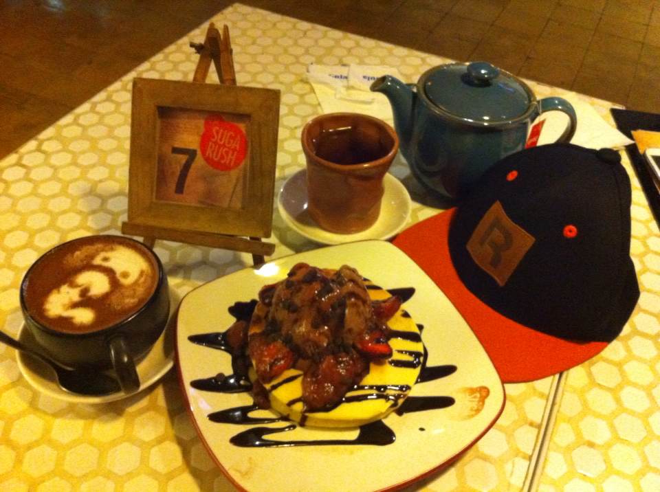 handika_dioo's tweet photo. Lunch at summarecon klapa gading http://t.co/mZVUiwG2eb