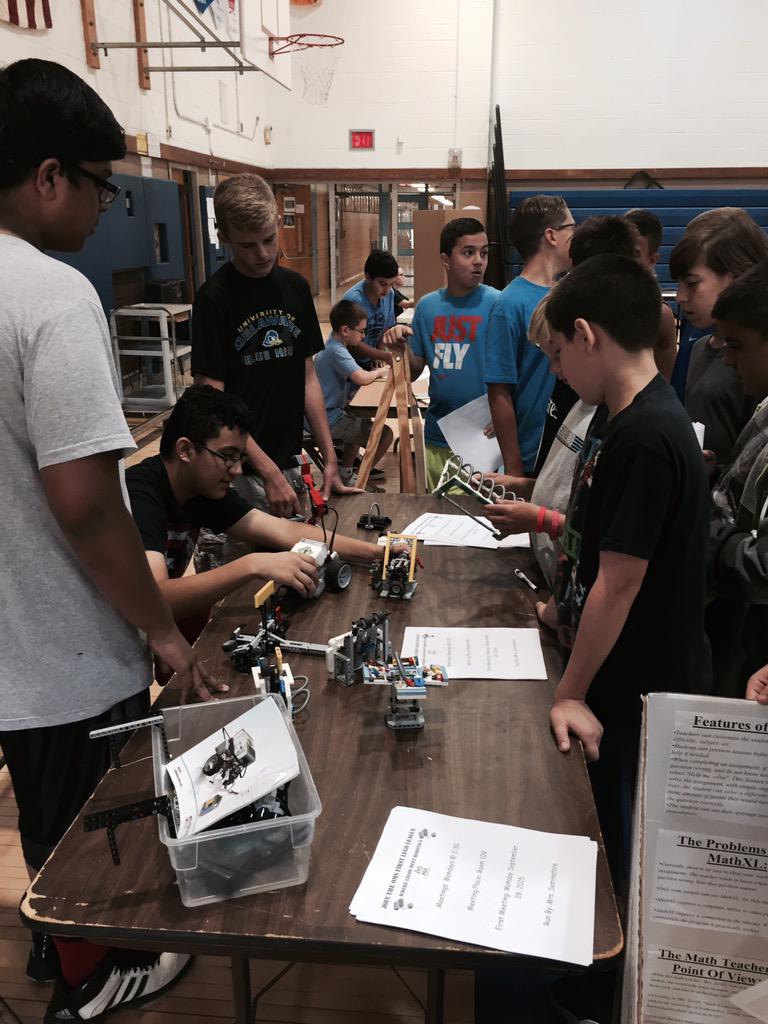 OMS_NY's tweet photo. 8th grade students introduce 7th grade students to Lego Robotic club http://t.co/xB9ahwJBBD