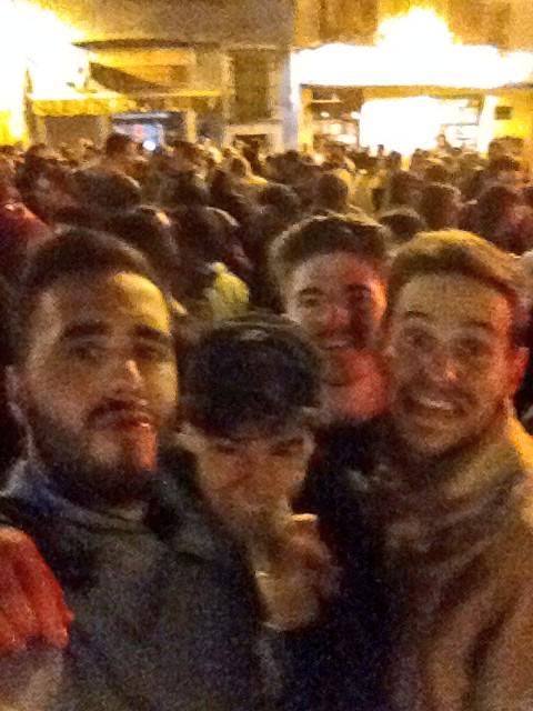 FraneGane's tweet photo. Probablemente último San Mateo y a reventar! @Pippe_lg @ChuleCE #Paco http://t.co/ZvhrwiH0ks