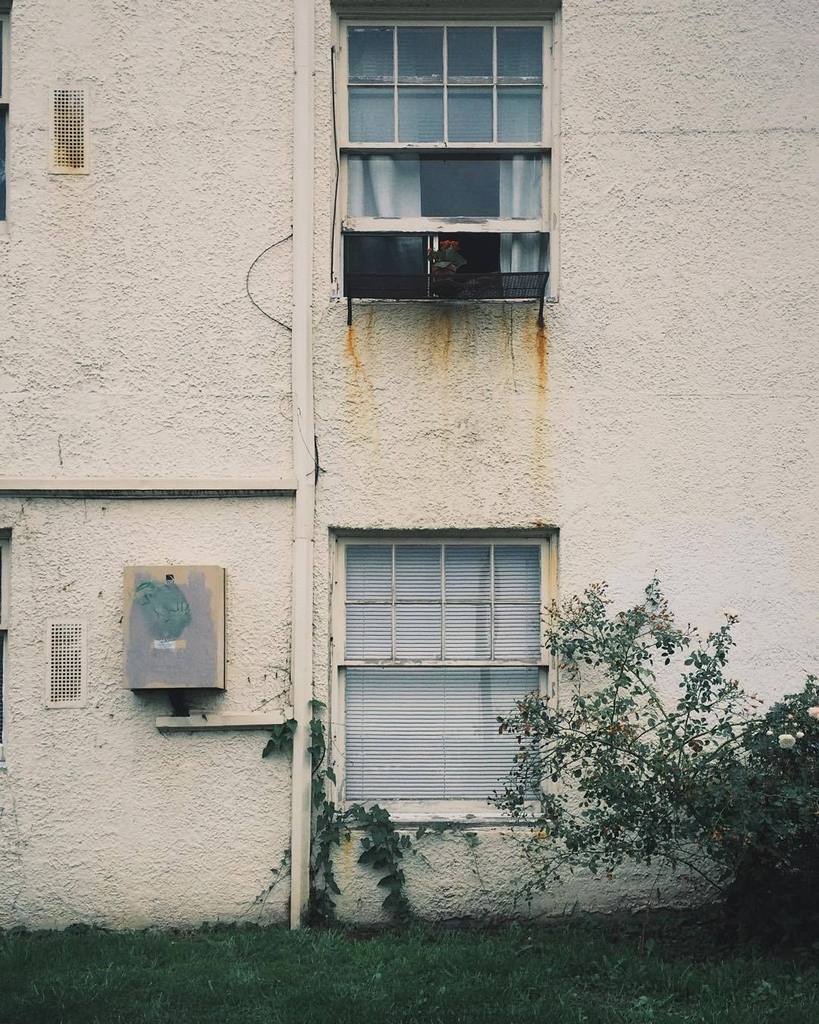skylerejordan's tweet photo. ༜/༜ Just a standard wall. I love you all, have a wabi-sabi day! #侘寂

#doyouskwrt #allhails… http://t.co/6sXB0qsZ4y http://t.co/Zw2TDW6djb