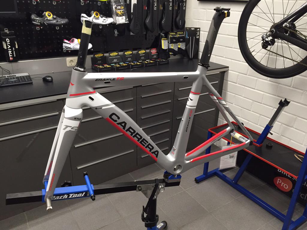 ProCycleFit's tweet photo. Vanaf een meting bij @ProCycleFit van frame tot prachtige fiets. Met dank aan @RalphSalden http://t.co/ogZsW1vO1u
