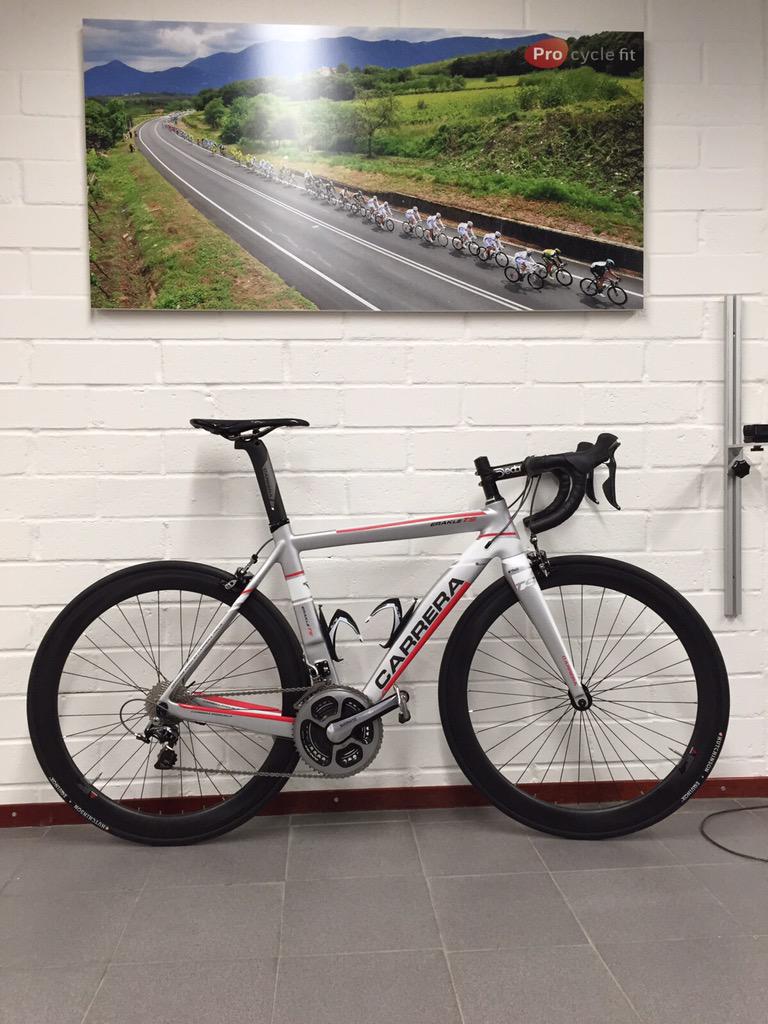ProCycleFit's tweet photo. Vanaf een meting bij @ProCycleFit van frame tot prachtige fiets. Met dank aan @RalphSalden http://t.co/ogZsW1vO1u