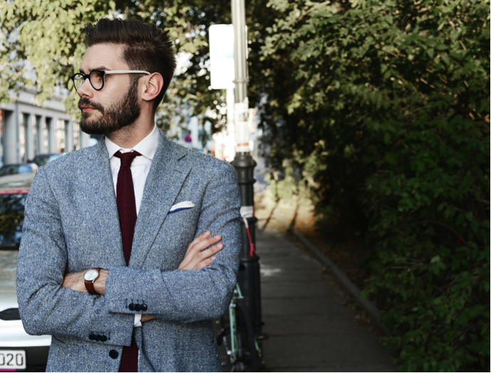 MonokelBerlin's tweet photo. Wochenende! Zeit für ein neues Sakko? Bei uns in der Linienstraße 77! #menswear #berlin #suit #fashion #tailorgang http://t.co/qMnBX8sK5f