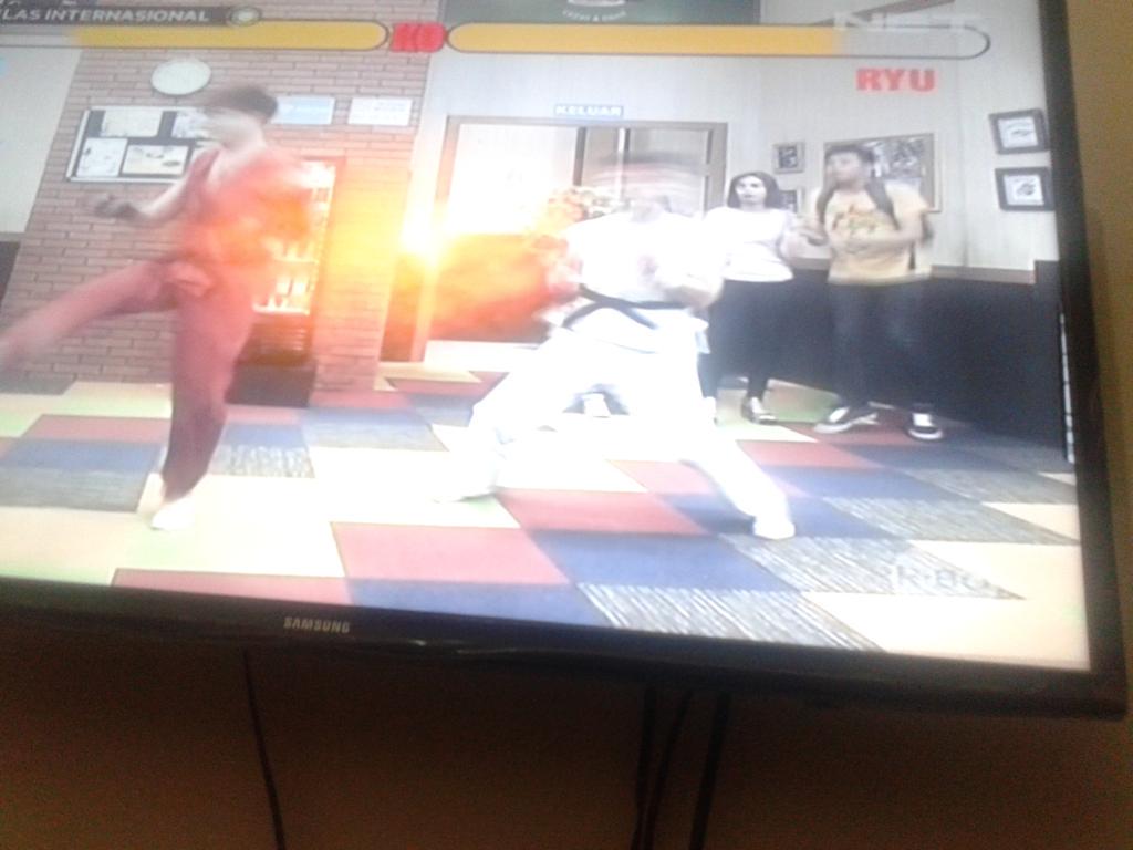 L3_malang's tweet photo. Wih @LeeJH_2107 oppa dan @kangjuki5 kira kira siapa yg memang ya @Kelas_NET #kelasStreetFighter_net :-D http://t.co/nlCfN71Io2