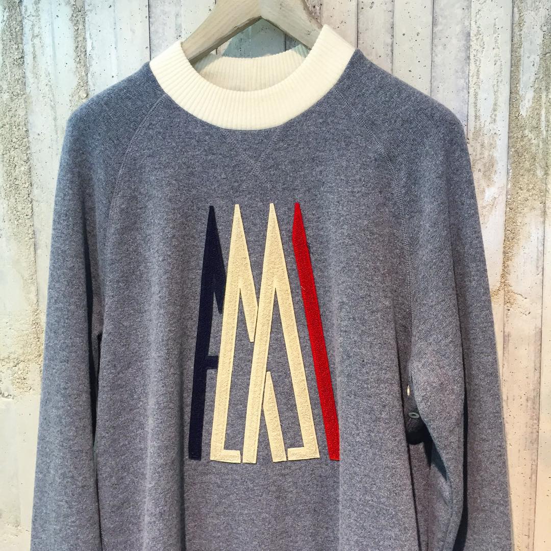 Rive_Neuve's tweet photo. Sweat @Moncler Fall/Winter 2015 
À découvrir en boutique #RiveNeuve #Fashion #Marseille #Luxe #Luxury #Mensfashion http://t.co/6e899RY1VI