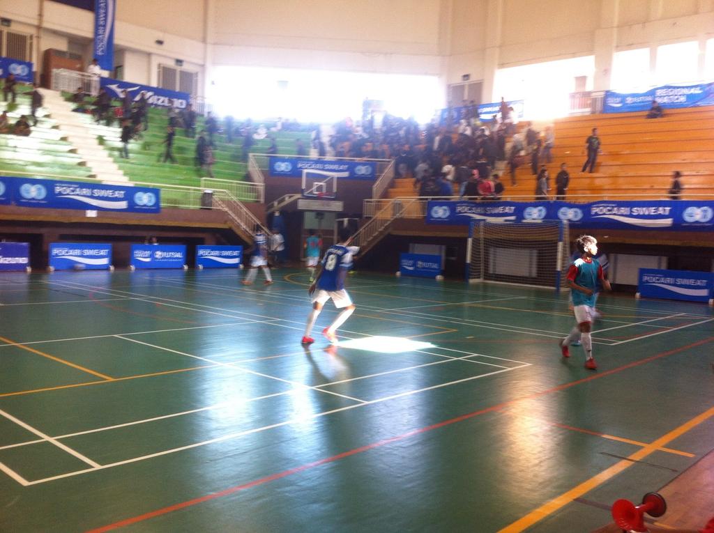 PocariSportID's tweet photo. FT: SMA 86 Jakarta (0) vs (4) SMA BBS Bogor. #PSFC2015 #PSFCJakarta1 #POCARIfutsal http://t.co/KdeJRqzhwf