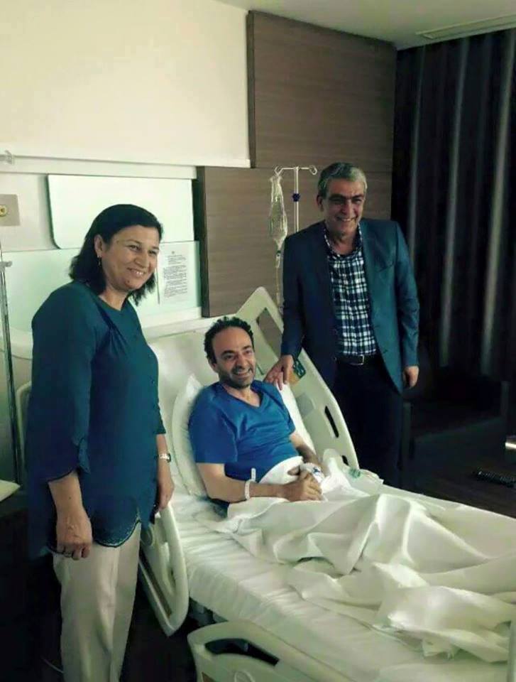 Bu eli kanlı müptezellerin hastanemizde bakılmasını protesto ediyorum.. Baytar duruken hastanede tedavi de ne demek?