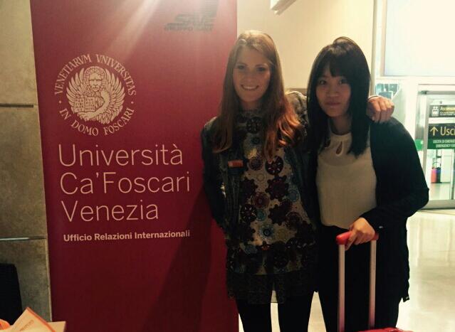 CaFoscari's tweet photo. International students at our Welcome Desk at the Venice Marco Polo airport! #CaFoscari #CFInternational #UniVe http://t.co/G0dJzURfgZ