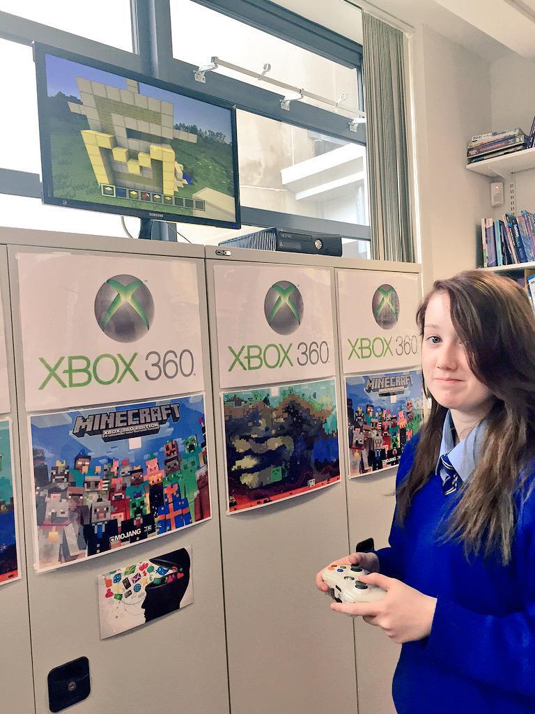 m50hmg's tweet photo. Cayla O'kane #designing our @stmarysderry logo using @MinecraftEdu @Minecraftxbx360 @StMarysDerryIT @Microsoft http://t.co/rjD6grubRM