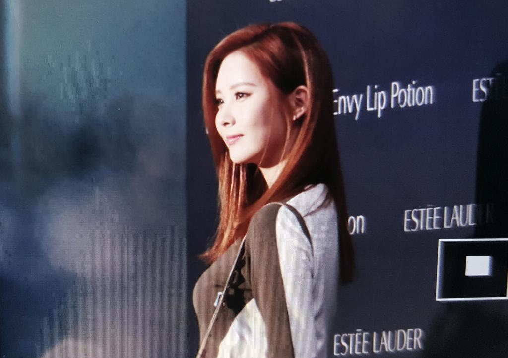 [PIC][18-09-2015]SeoHyun tham dự sự kiện ra mắt dòng sản phẩm "Envy Lip Potion" của thương hiệu "Estee Launder" vào chiều nay CPLIUHNUEAAu-bh
