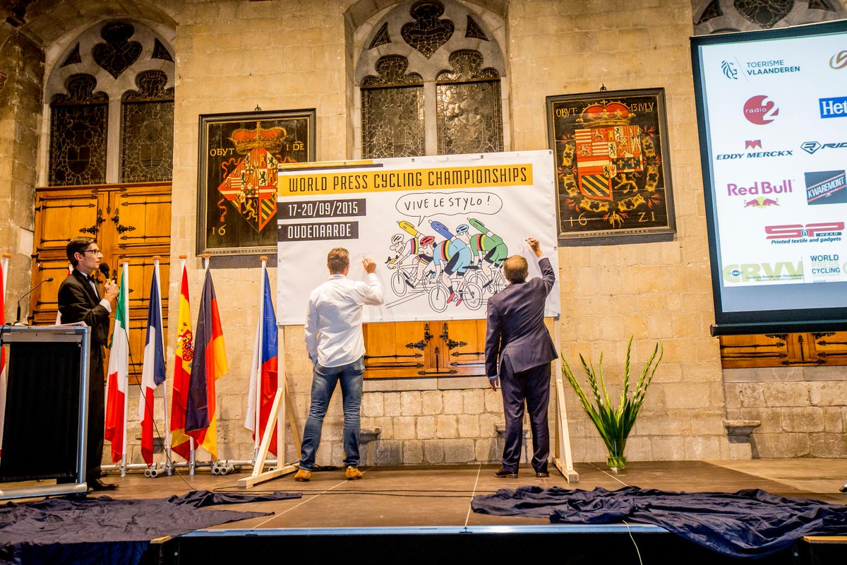 WK voor Journalisten in Volkszaal van Oudenaarde op gang gesigneerd door <a href="/johanmuseeuw/">Johan Museeuw</a> en Freddy Maertens #wpcc2015