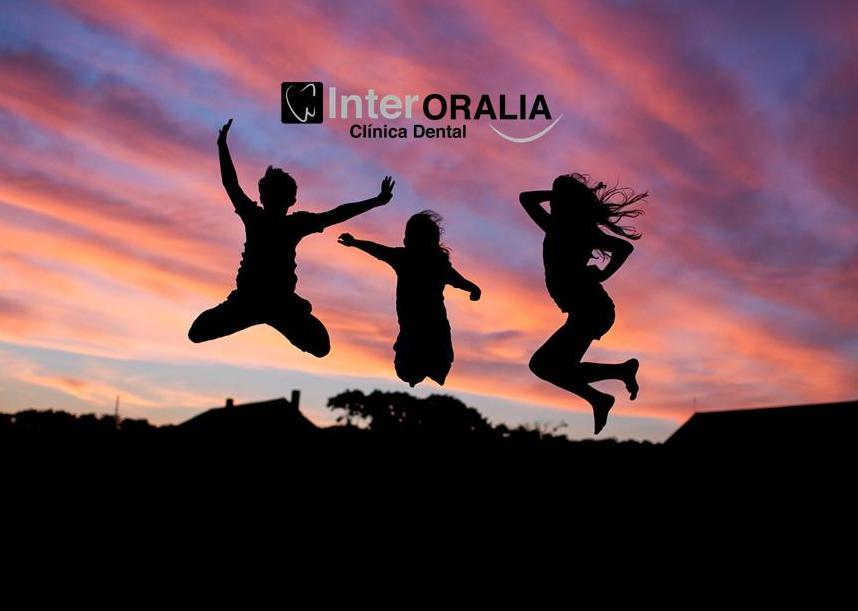 InterOralia's tweet photo. Te deseamos un #feliz fin de semana!!! Y recuerda #sonreir a tope!!!
#saluddental #Madrid #sonrisas http://t.co/lkMx2uF3Qm
