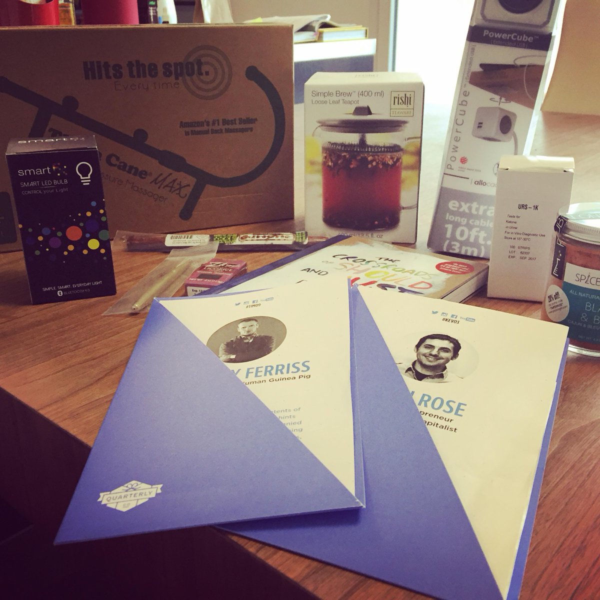 markusSmueller's tweet photo. Loving my @quarterly boxes from @timferriss &amp; @kevinrose 🙌 🎁 #TIM09 #KEV03 It’s like Christmas every 3 months 😄 http://t.co/ObNj8vQZ9b