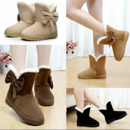 baratacones's tweet photo. Botas calentitos a 30€ monisimas😗😏❄⛄ http://t.co/HGEeejnBNU