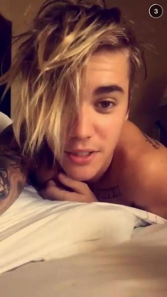 sexollgz's tweet photo. pq vc eh desse jeito pq #EMABiggestFansJustinBieber http://t.co/BwDZcUflaX