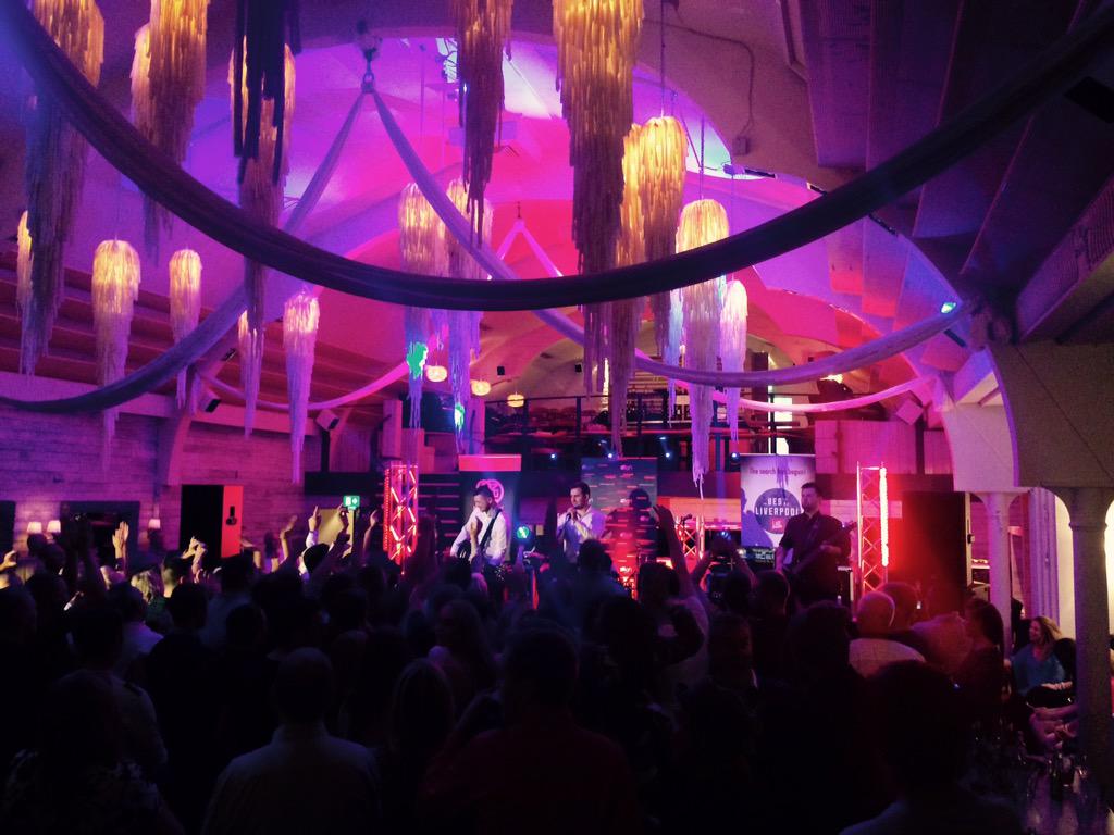 20tenE's tweet photo. It's FRIDAY! Start your weekend by checking out @BestofLiv winners @ThePynesMusic http://t.co/pUF2s8ypI1 http://t.co/suaAtlxBhU