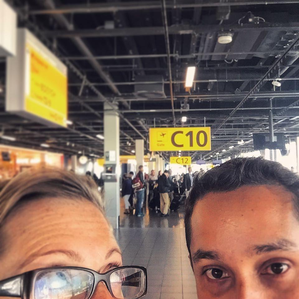 BeyondTheLens's tweet image. #c10travel #AmsterdamForAMinute and found a friend! #RideOrDie