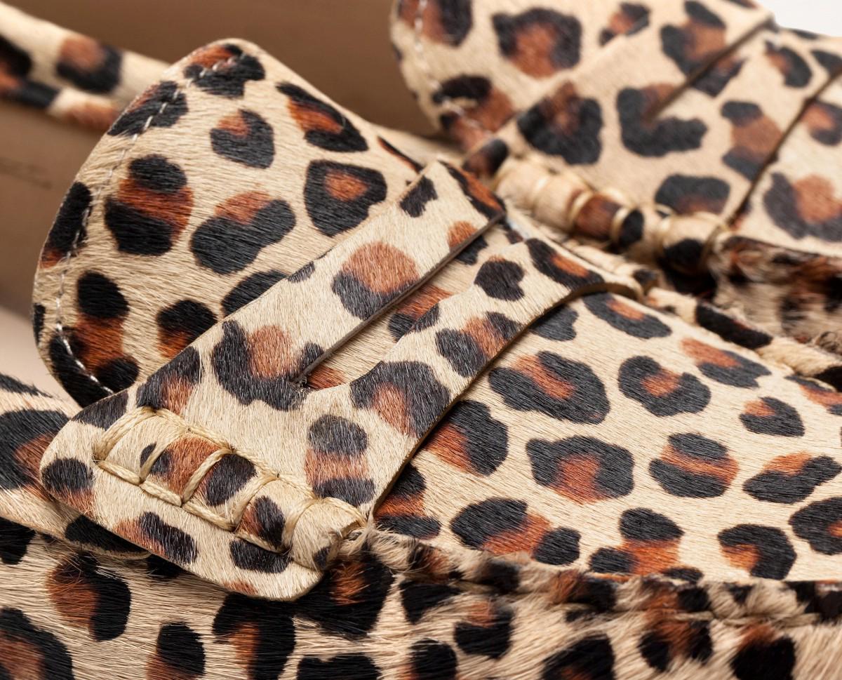 We willen ze allemaal wel hebben! Schoenmusthaves in onze lievelingsprint! - hautemagazine.nl/leopard-print-…